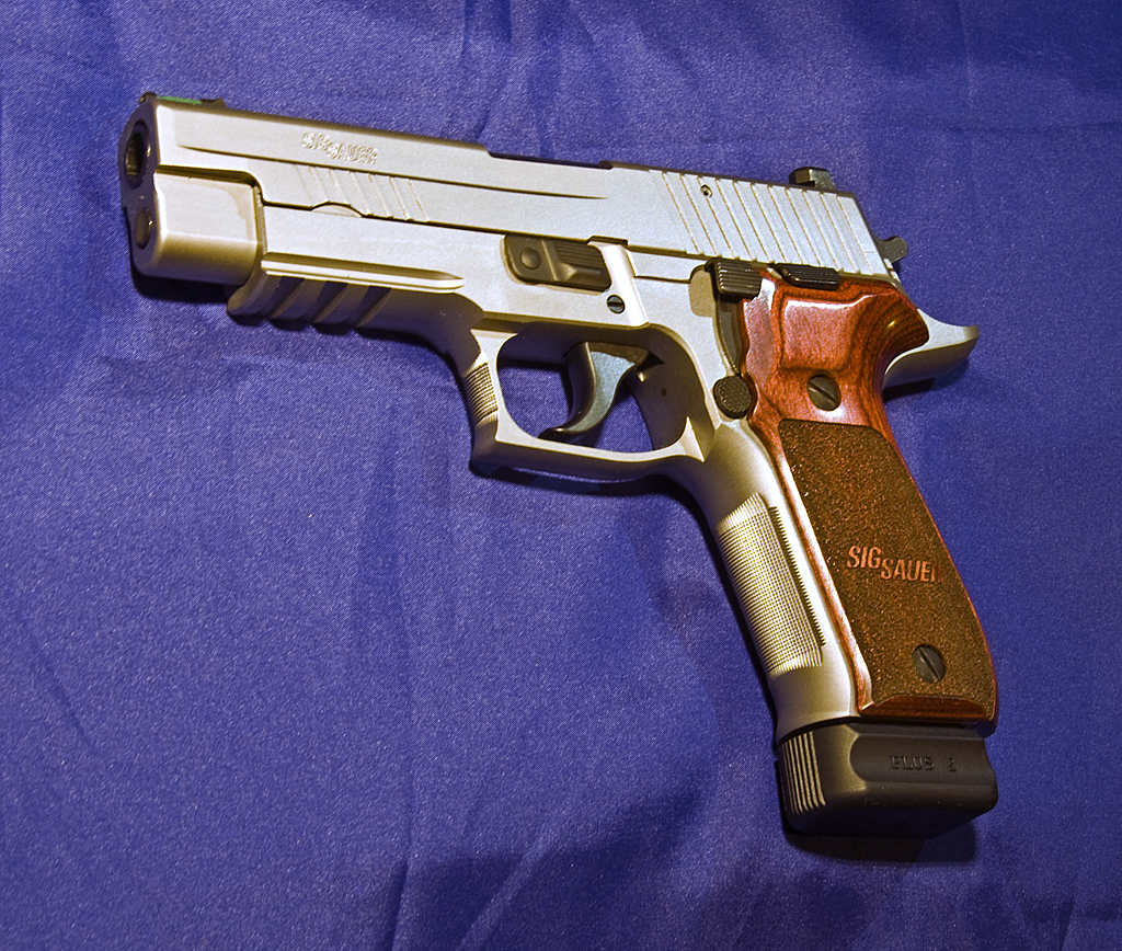 Click to enlarge Sig P226 Elite Stainless 40S&W